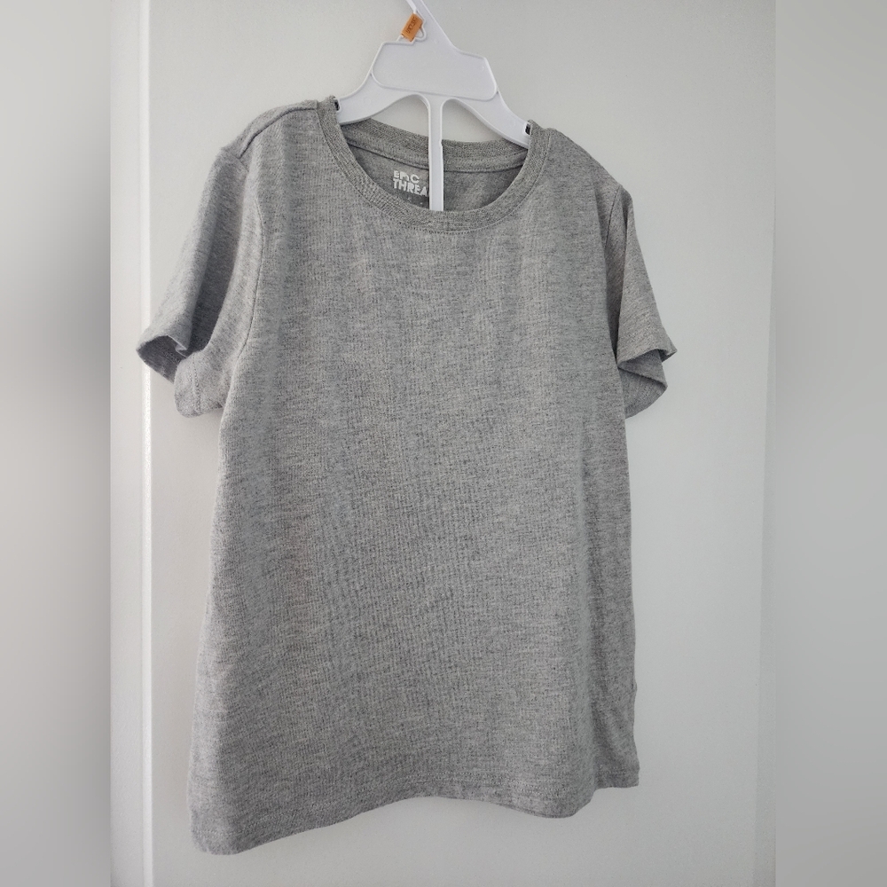 Sz 5 Epic Threads gray t-shirt minimalist neutral lowkey - Picture 6 of 6